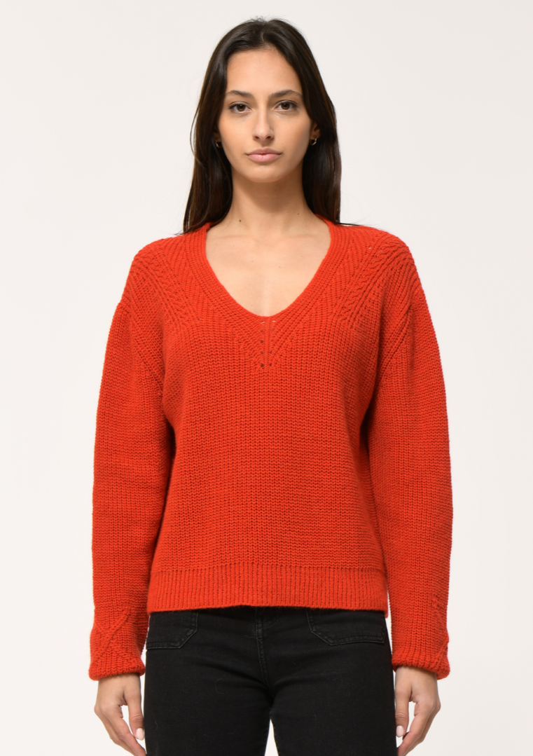 Pull EZUJA en maille ample manches longues col V