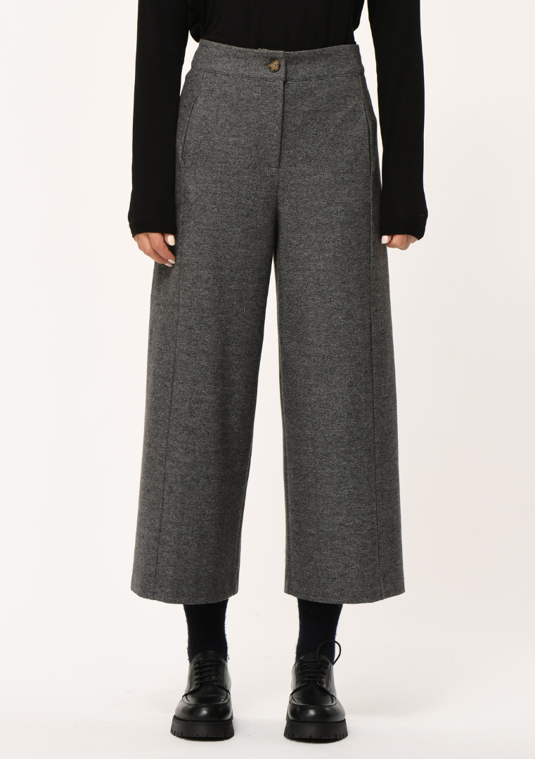 Pantalon cropped large gris en polyester La Fée Maraboutée modèle HK-PA-TAYLORA_991