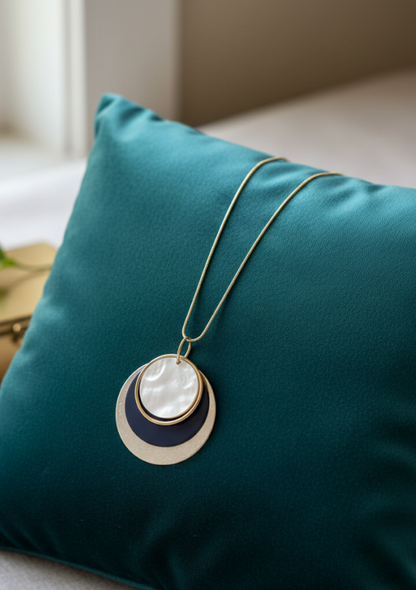 Collier sautoir EBLI tricolore avec nacre