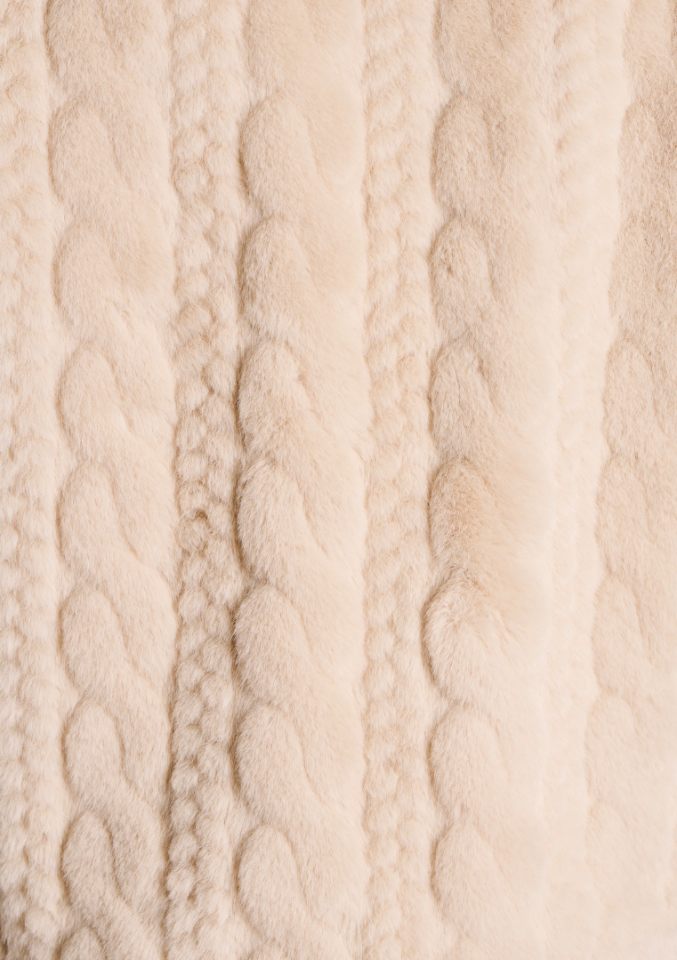 Manteau court ELISA écru en fausse fourrure